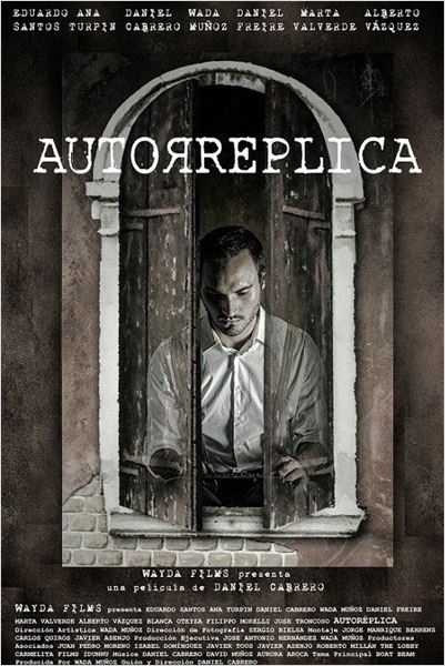 Autoréplica (2013)